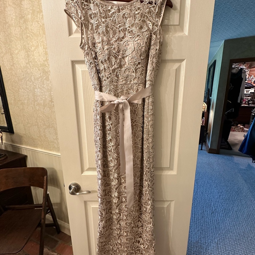 Adrianna Papell Lace Wedding Dress in Cream